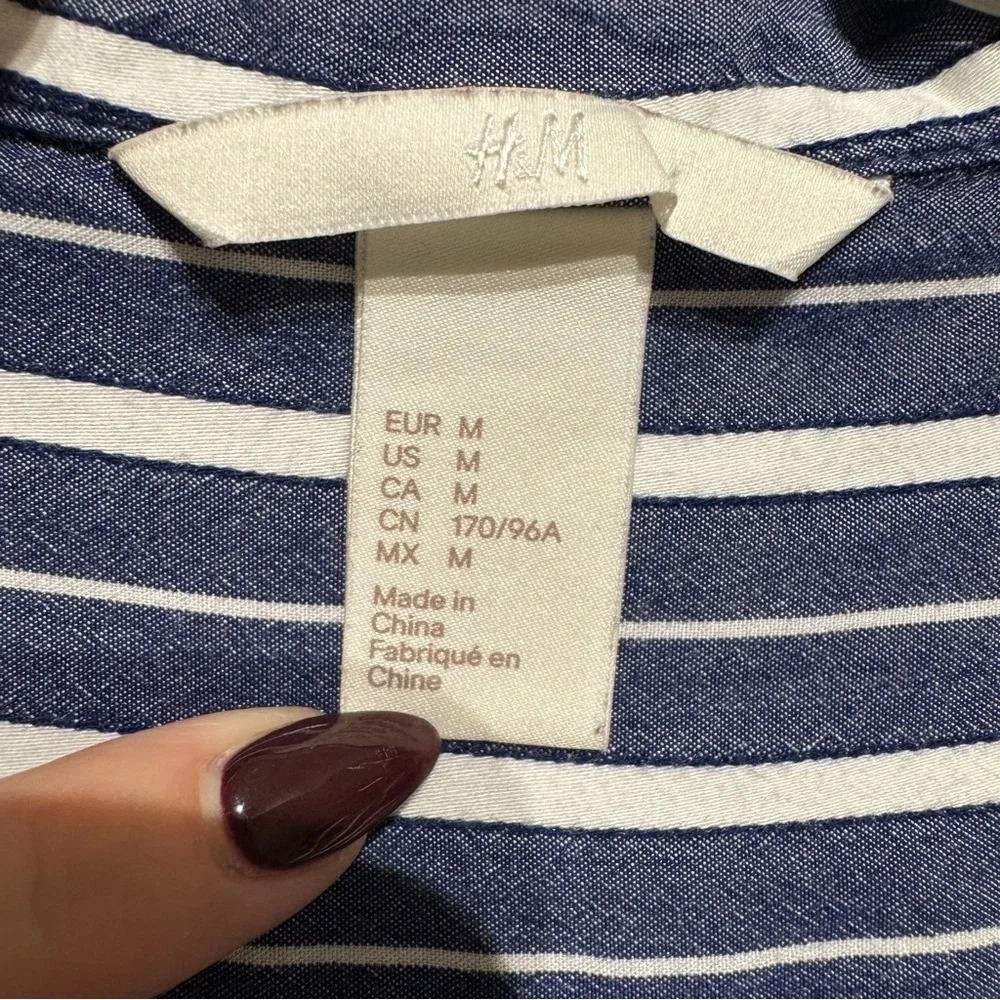 H&M Blue and White Striped Blouse. Size Medium - Picture 2 of 9